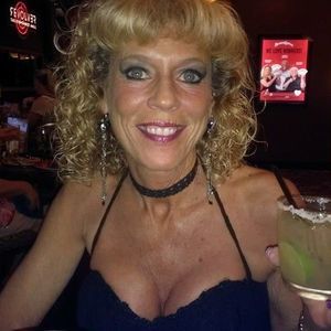 Meet your Posher, Sandi